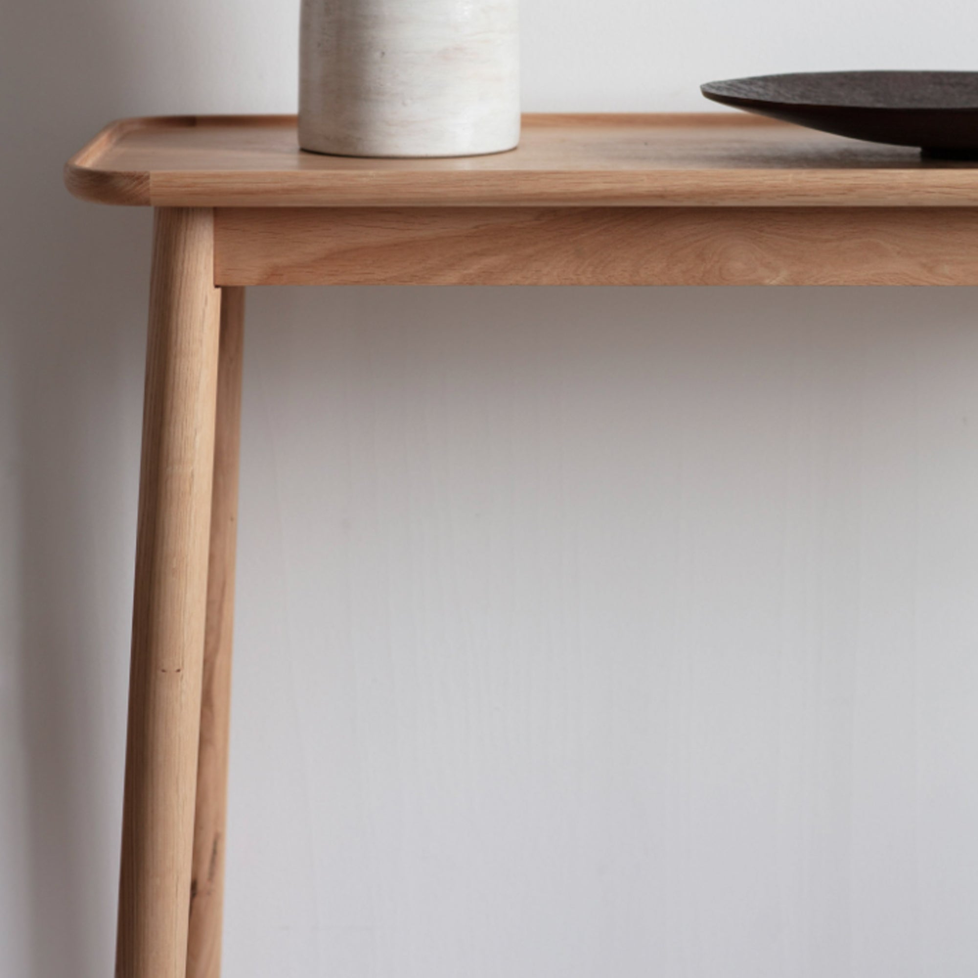 Gallery Kingham Oak Console Table