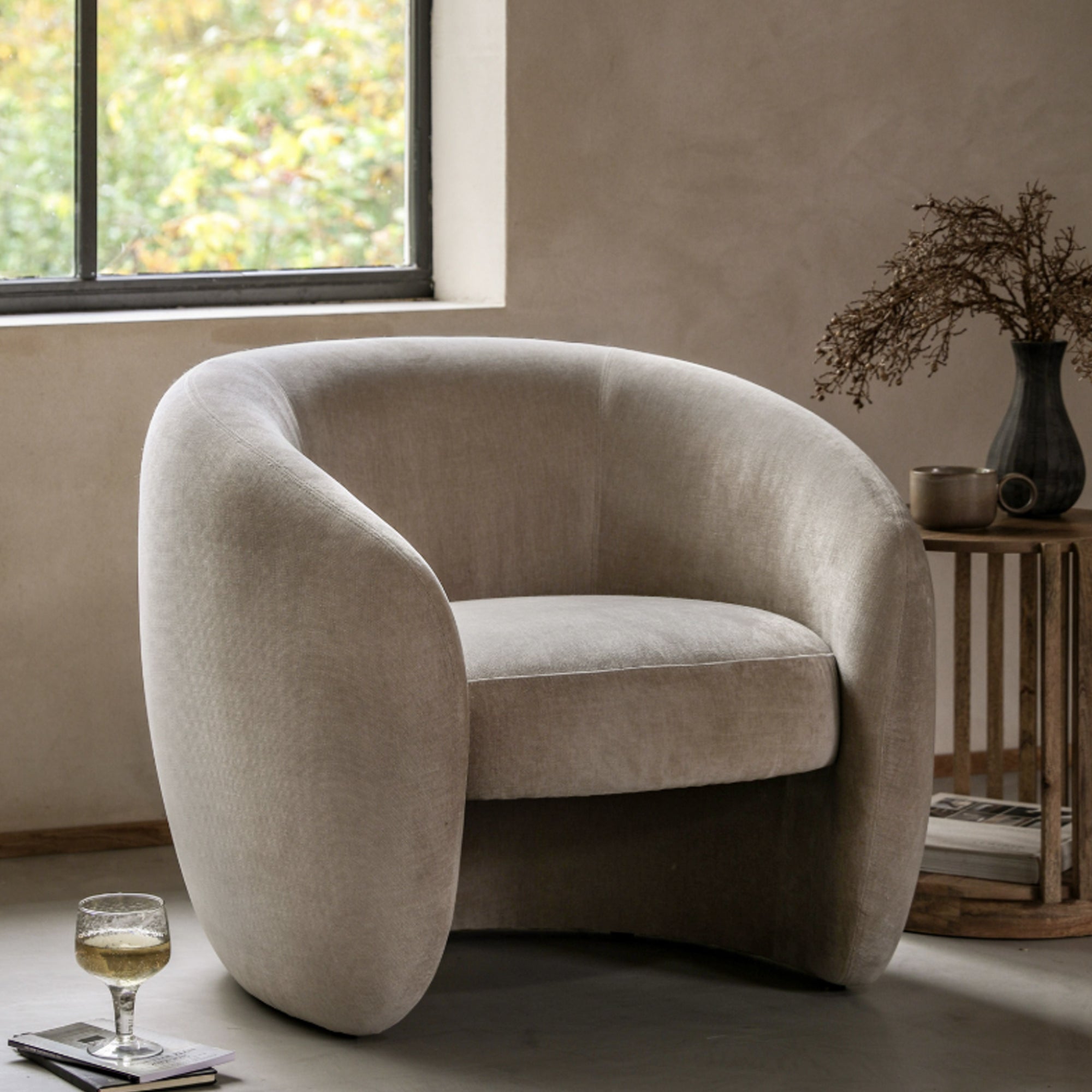 Gallery Curvo Armchair
