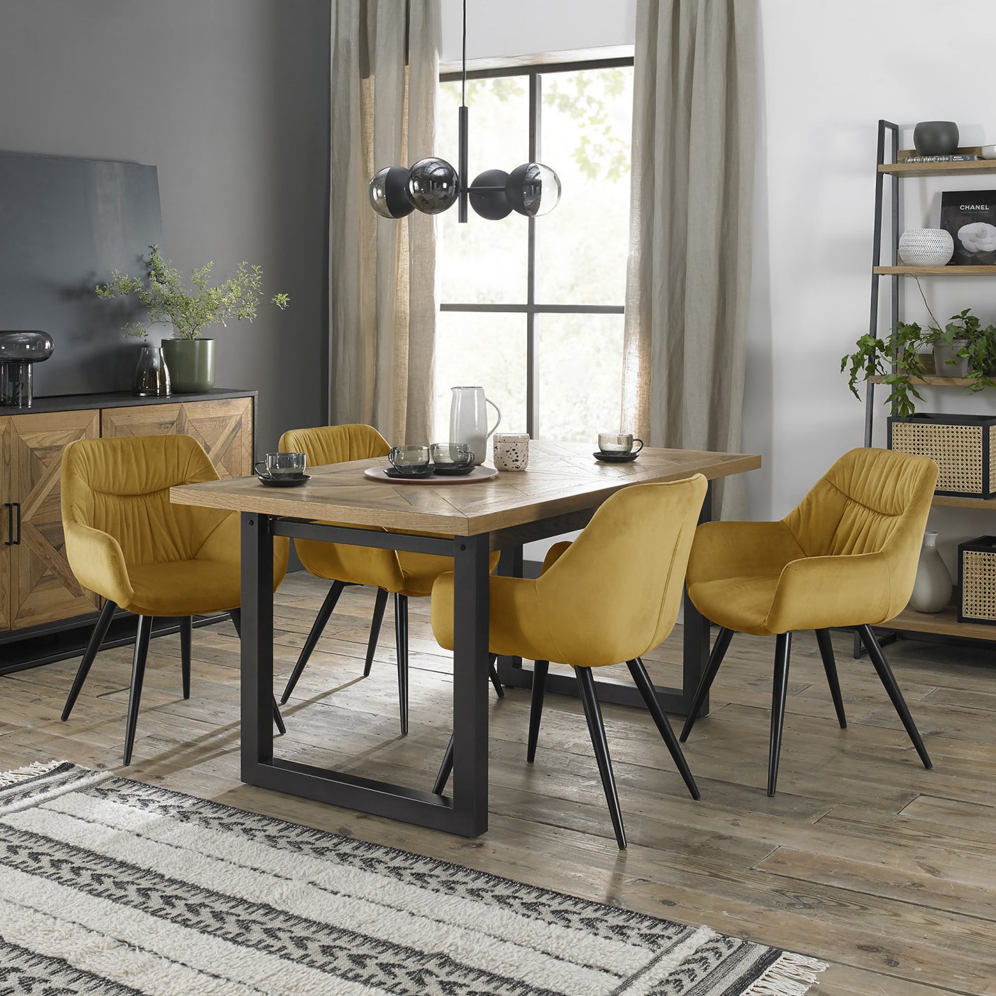 Bentley Designs Indus Rustic Oak 4-6 Dining Table & 4 Dali Chairs