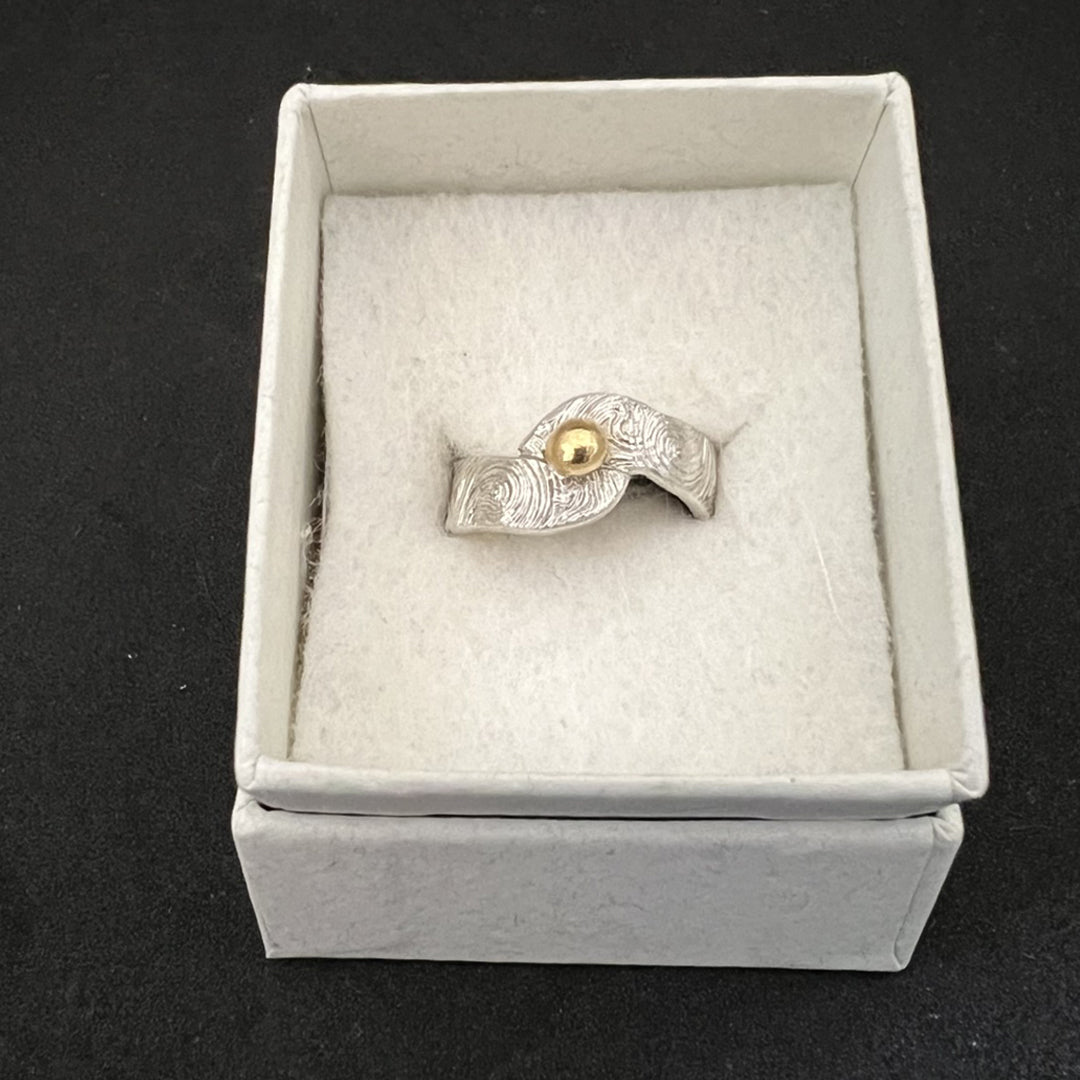 Malcolm Appleby Spirals with 18ct Gold Bead Ring - Size N