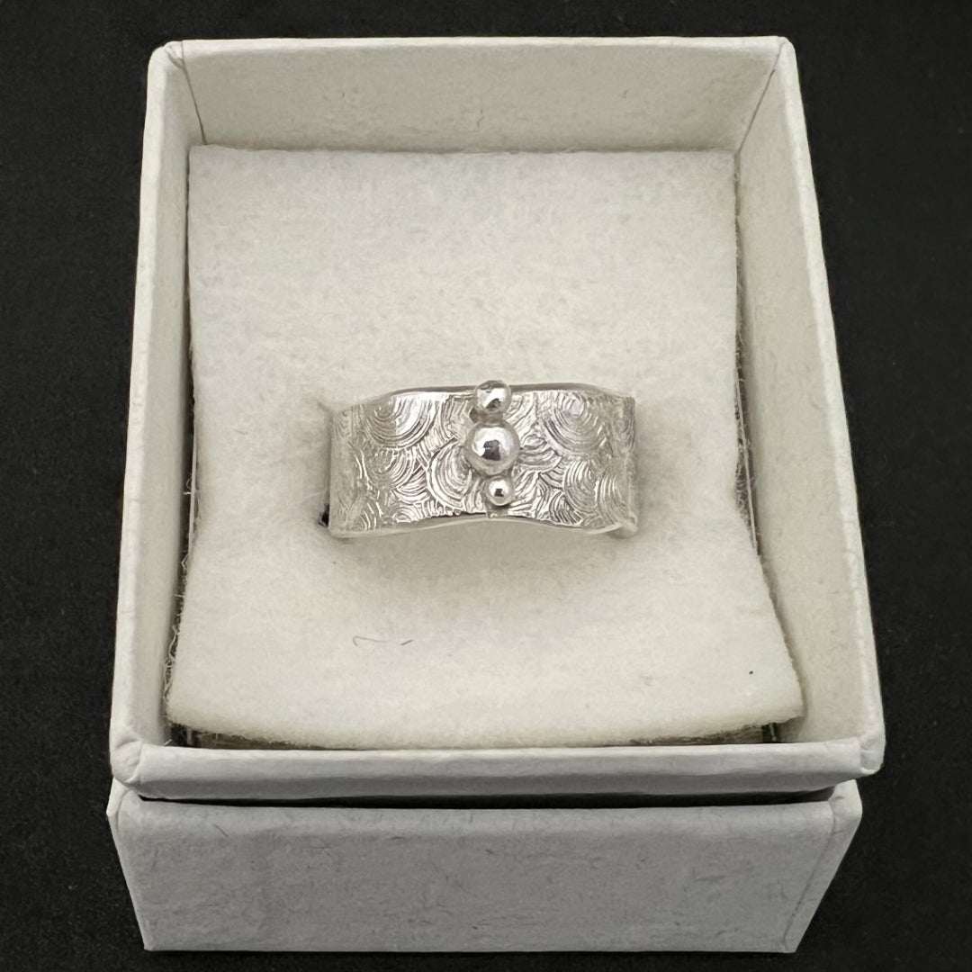 Malcolm Appleby Waves Ring with Silver Beads - Size R
