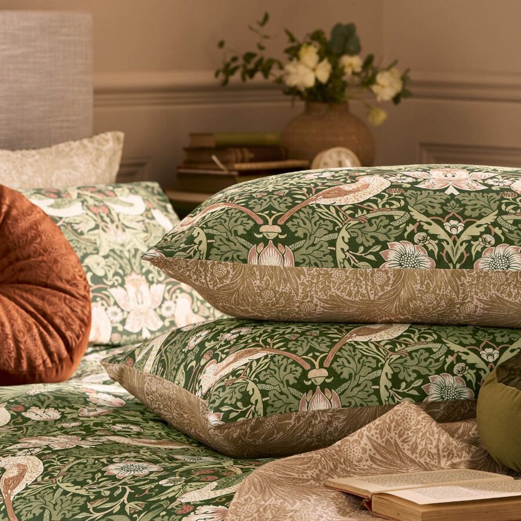William Morris at Home Strawberry Thief Duvet Set