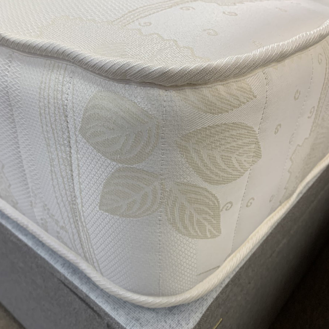 Excellent Relax Regent Mattress | Taylors on the High Street